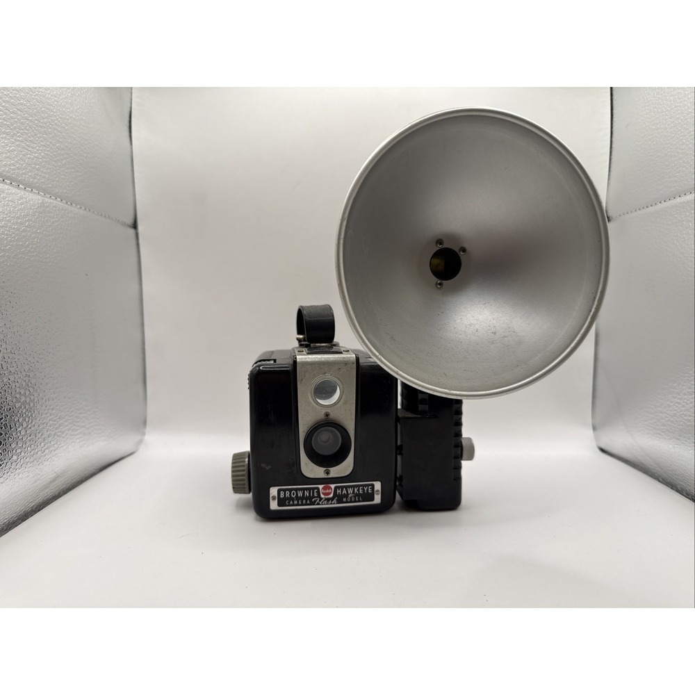 Antique Vintage Kodak Brownie Hawkeye Camera Flash Model
